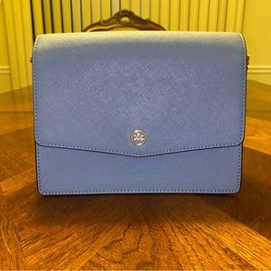 NWOT Tory Burch Robinson Convertible Shoulder Bag in Bluewood